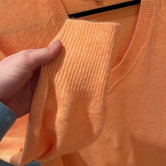 Super warm Loft sweater - Picture 2 of 3